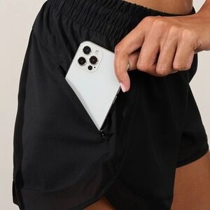 Athleta Mesh Racer Run Shorts 4" Black